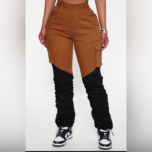 She’s In Charge Colorblock Cargo Pant- Cognac - Picture 3 of 3